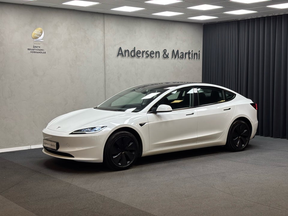 Tesla Model 3 RWD 4d