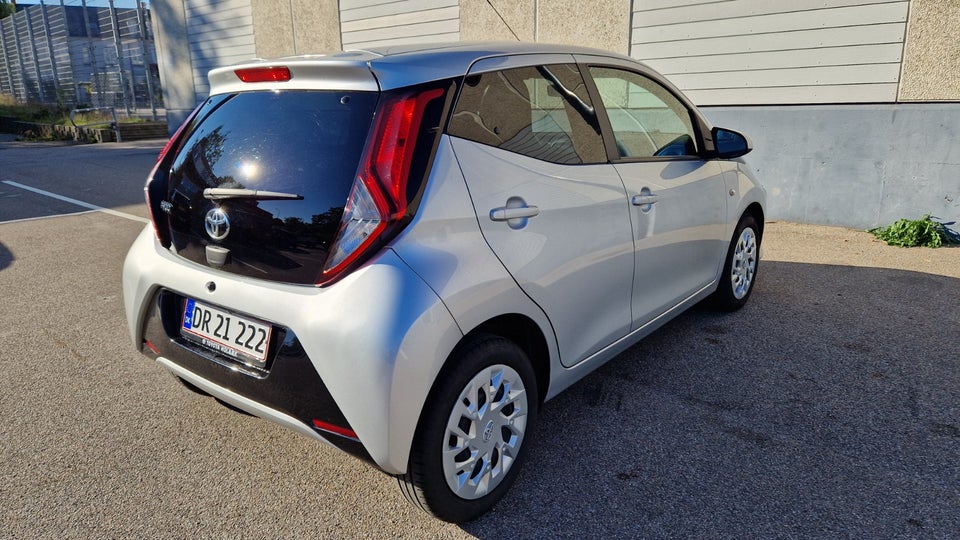 Toyota Aygo 1,0 VVT-i x-pression 5d