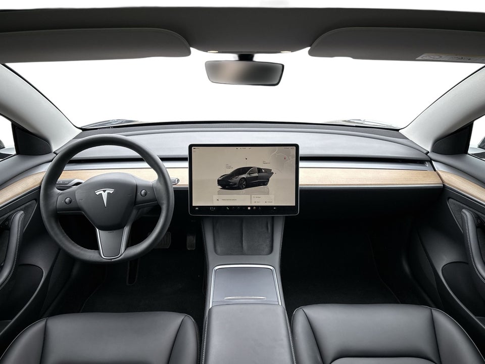 Tesla Model 3 RWD 4d