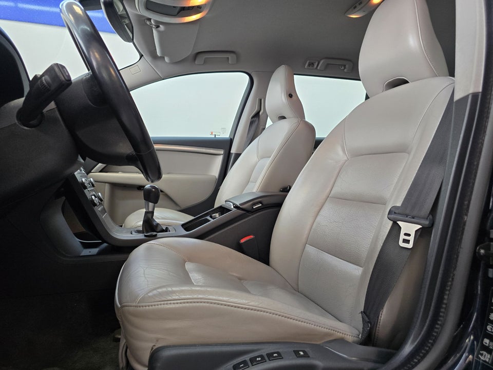 Volvo V70 2,0 Summum 5d