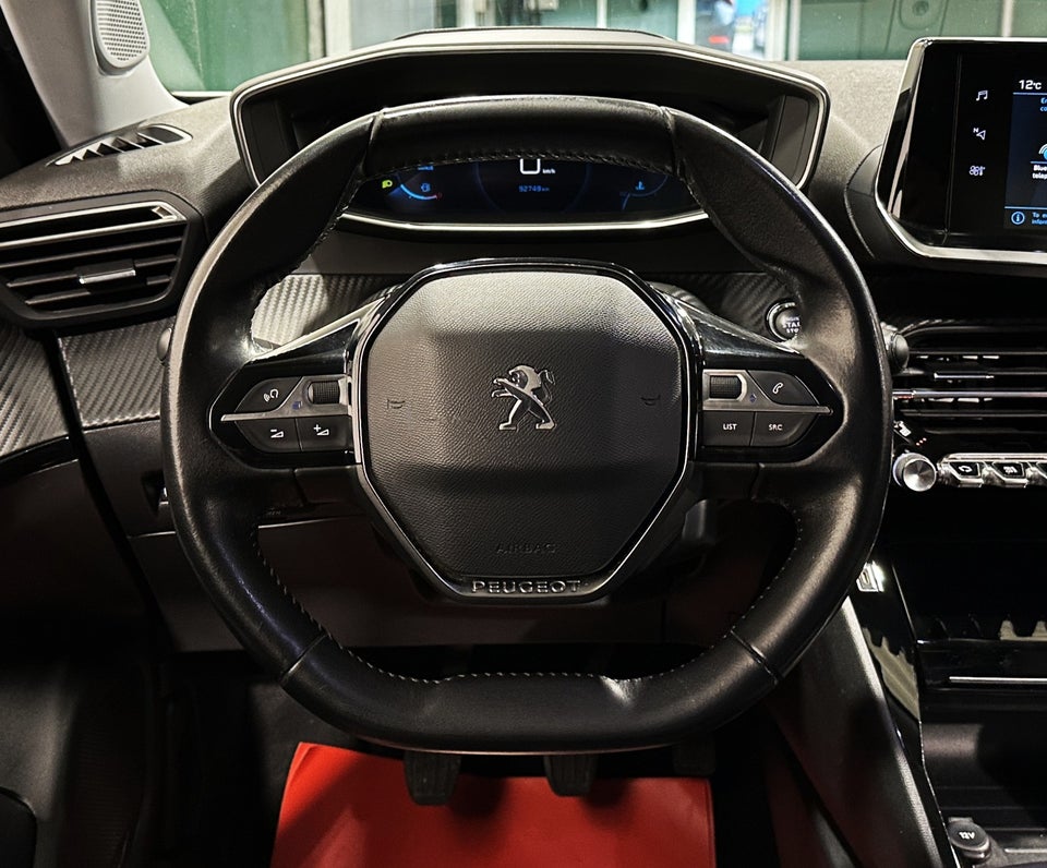 Peugeot 2008 1,5 BlueHDi 100 Allure Pack 5d