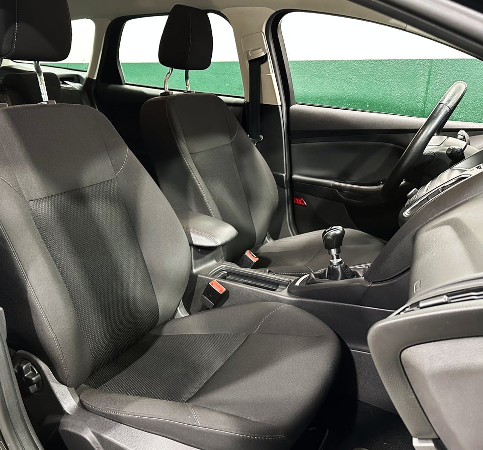 Ford Focus 1,0 SCTi 125 Titanium stc. 5d