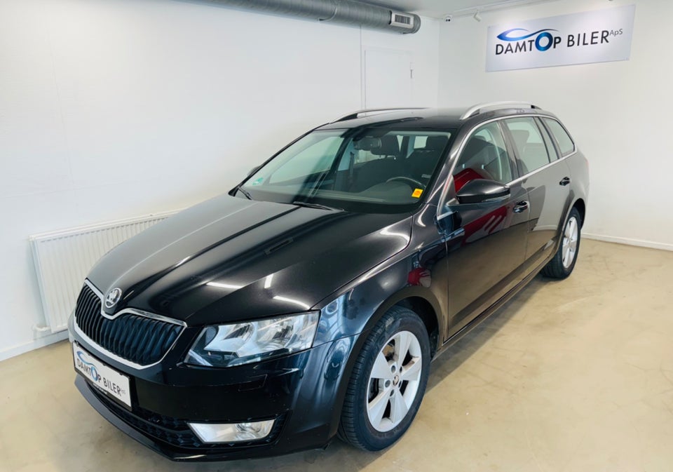 Skoda Octavia 1,6 TDi 105 Elegance Combi 5d