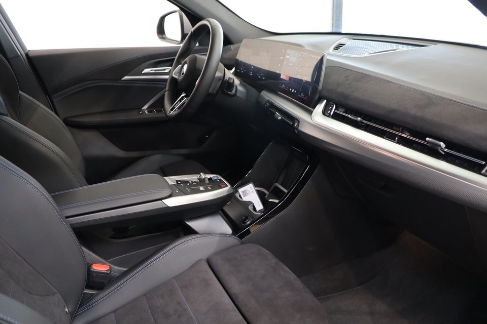 BMW iX2 eDrive20 M-Sport Premium 5d