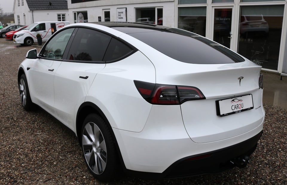 Tesla Model Y Long Range AWD 5d
