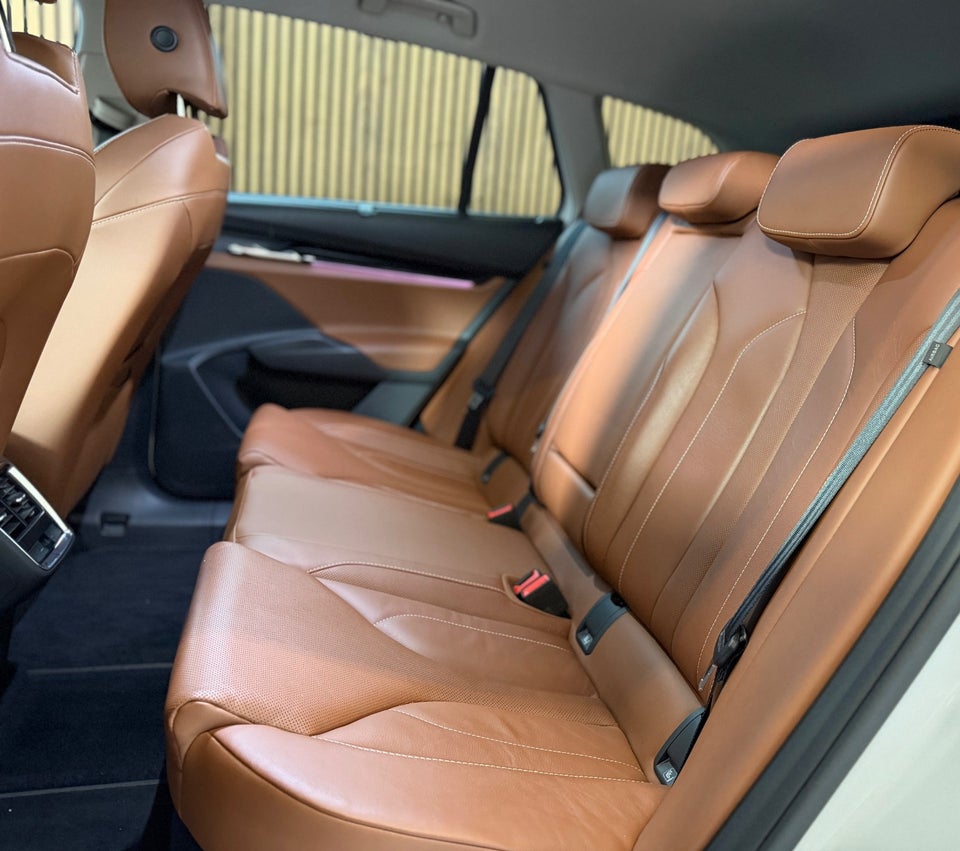 Skoda Enyaq 80 iV Plus ecoSuite 5d