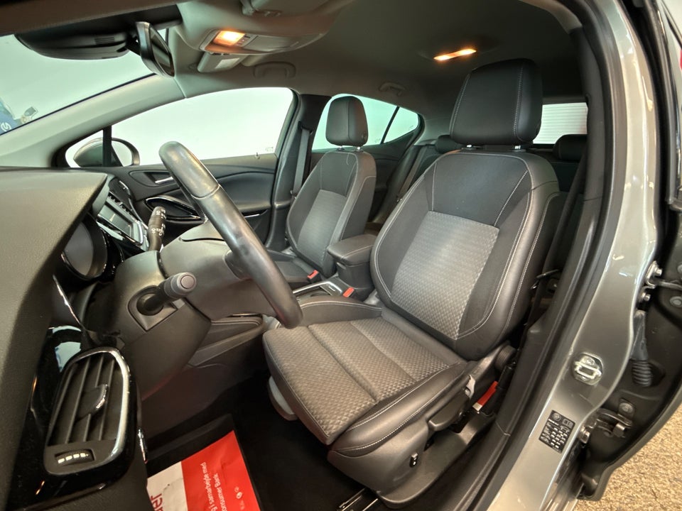 Opel Astra 1,4 T 150 Innovation 5d