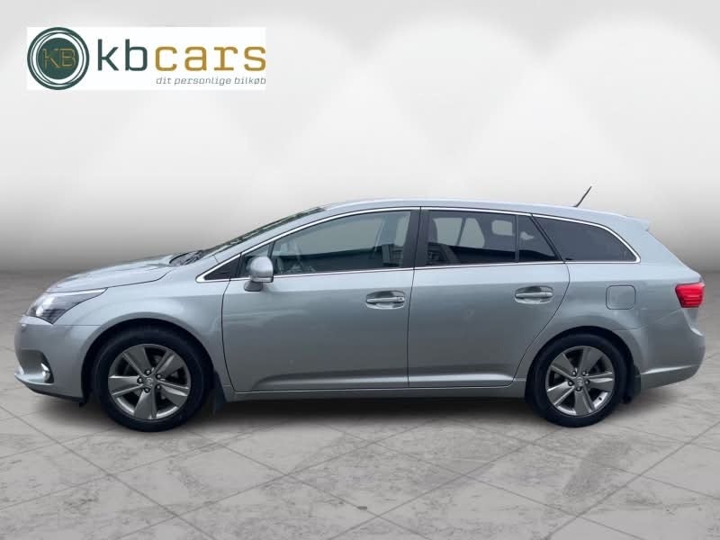 Toyota Avensis 1,8 VVT-i T2 Premium stc. 5d