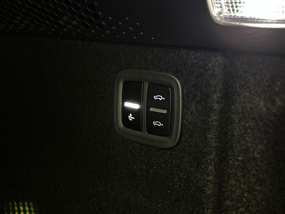 Porsche Macan Turbo 5d