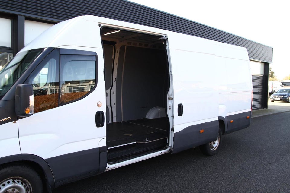 Iveco Daily 2,3 35S16 16m³ Van