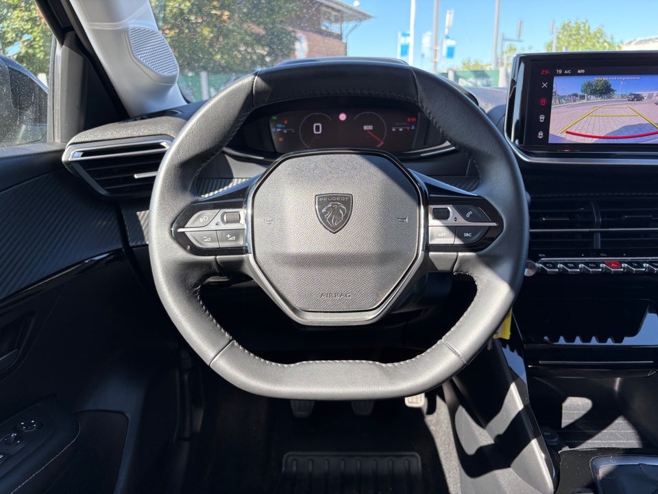 Peugeot 208 1,2 PureTech 100 Allure+ 5d