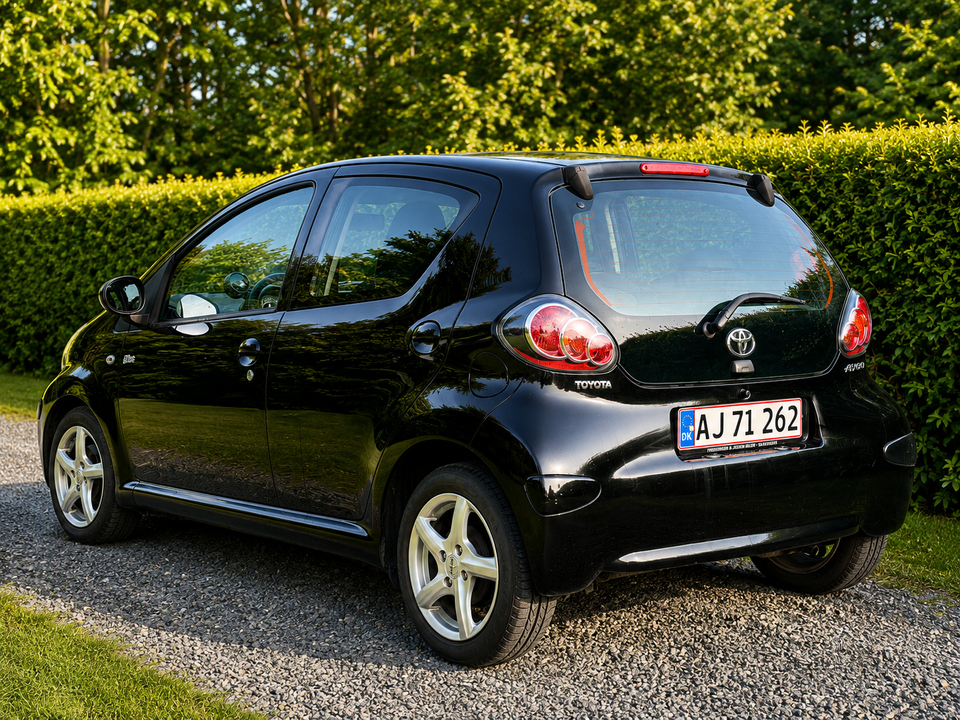 Toyota Aygo 1,0 Black 5d