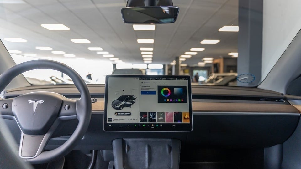 Tesla Model Y RWD 5d