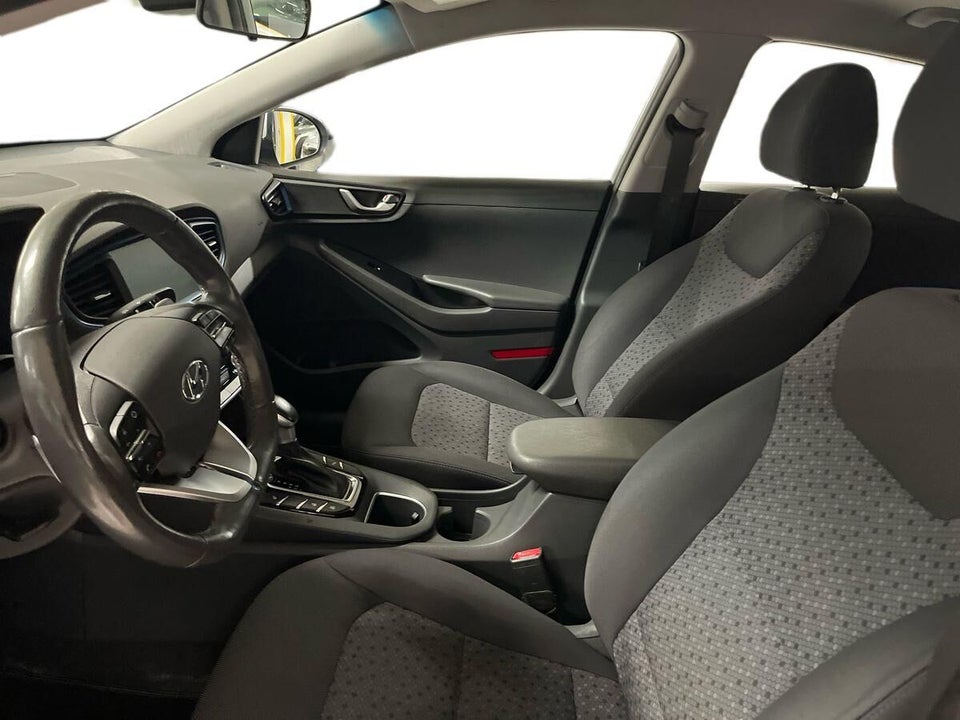 Hyundai Ioniq 1,6 PHEV Trend DCT 5d