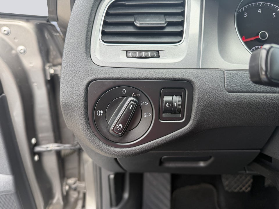 VW Golf VII 1,4 TSi 125 Style Variant DSG BMT 5d