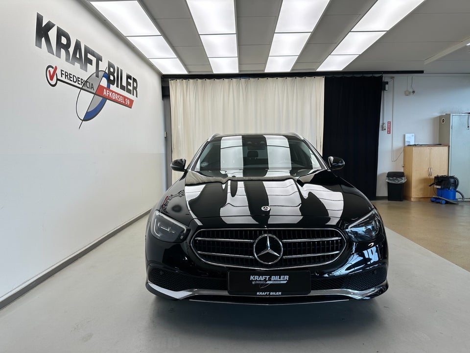 Mercedes E300 de 2,0 Business stc. aut. 5d