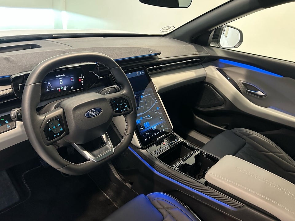 Ford Explorer 77 Premium Extended Range 5d