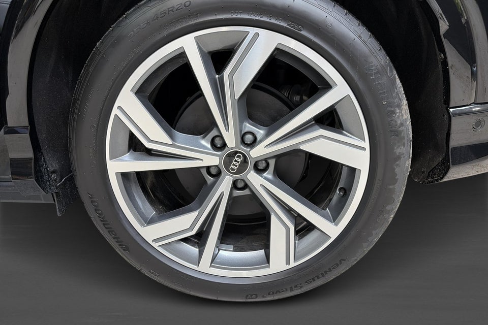 Audi Q4 e-tron performance 5d