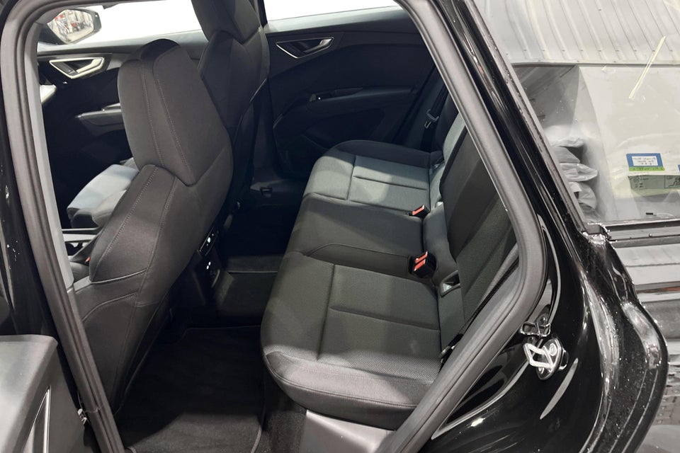 Audi Q4 e-tron 45 Progress 5d