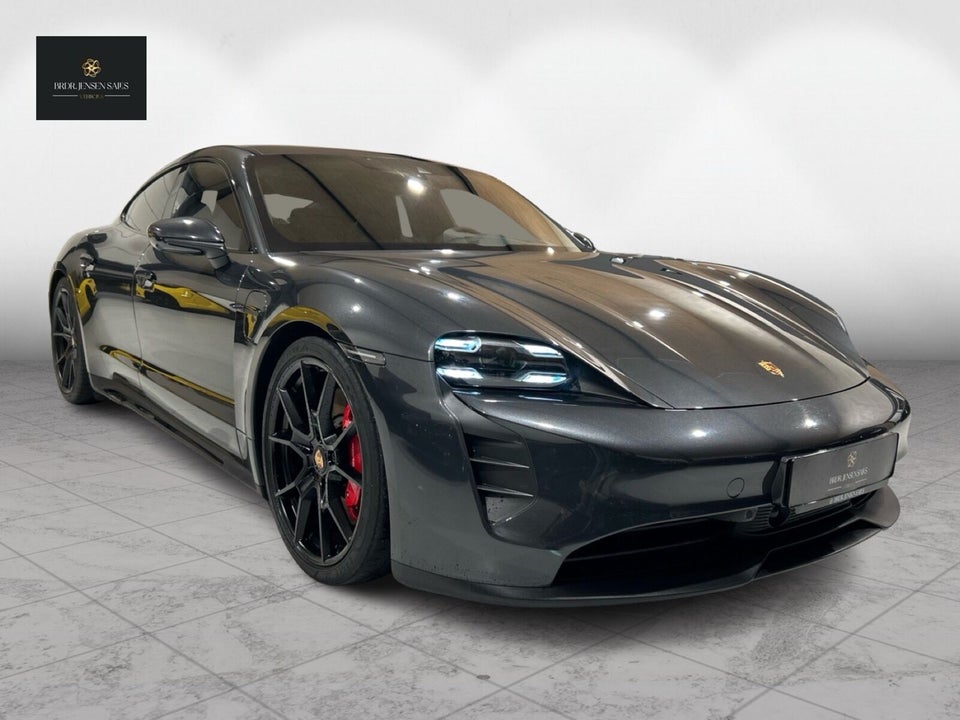 Porsche Taycan GTS Performance+  4d