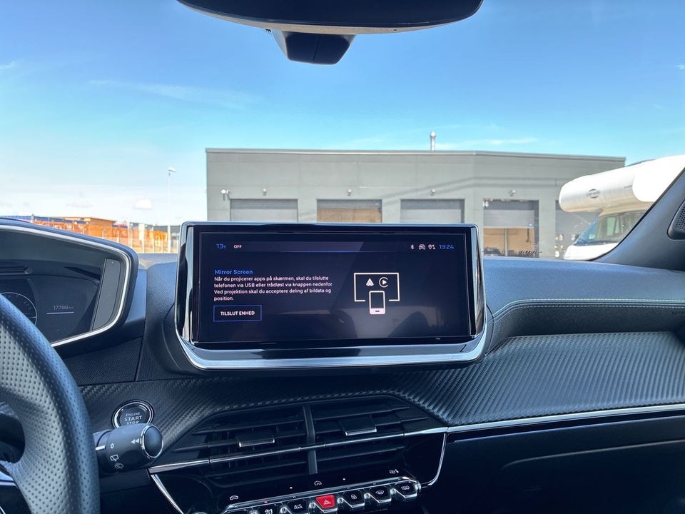 Peugeot e-2008 54 GT 5d