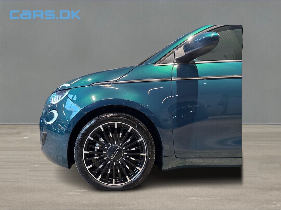Fiat 500e 42 la Prima by Bocelli 3d