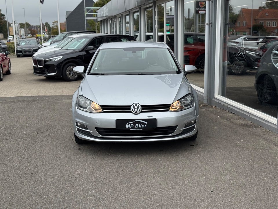 VW Golf VII 1,6 TDi 105 Comfortline BMT 5d