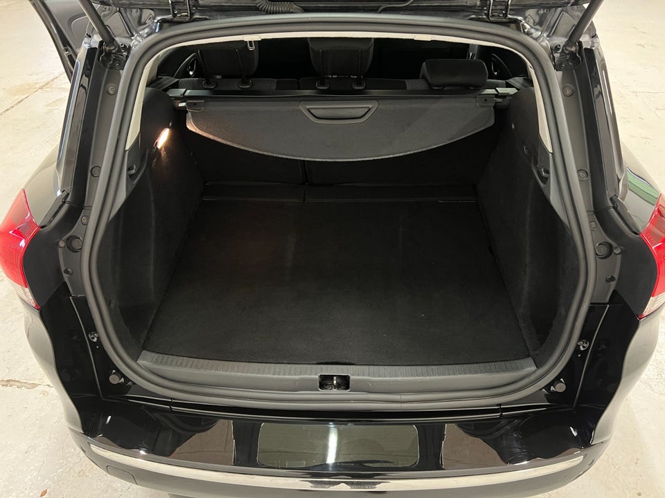 Renault Clio IV 0,9 TCe 90 Expression Sport Tourer 5d