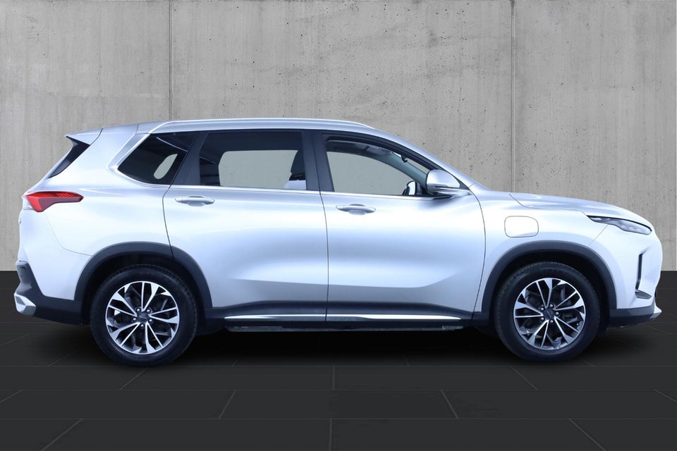 Maxus Euniq6 70  5d