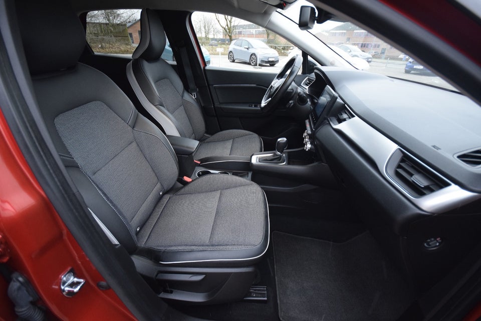 Renault Captur 1,6 E-Tech Intens 5d