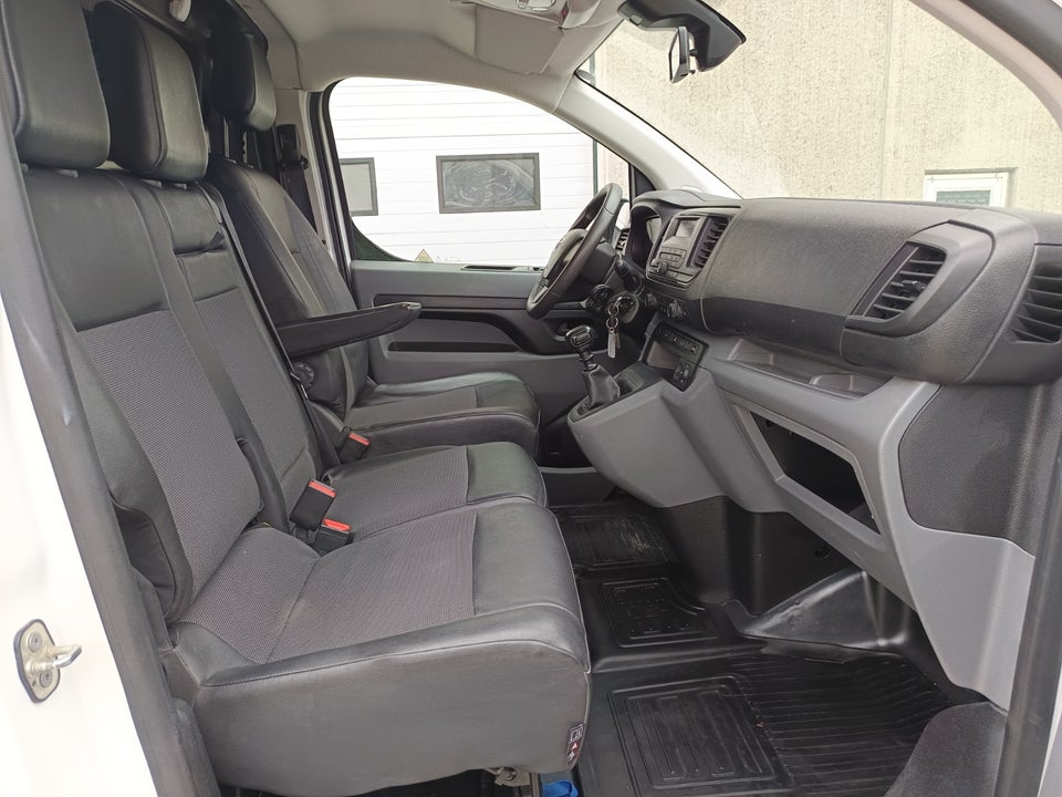 Toyota ProAce 2,0 D 120 Long Comfort 5d