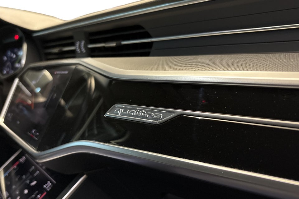 Audi A6 50 TFSi e Sport quattro S-tr. 4d