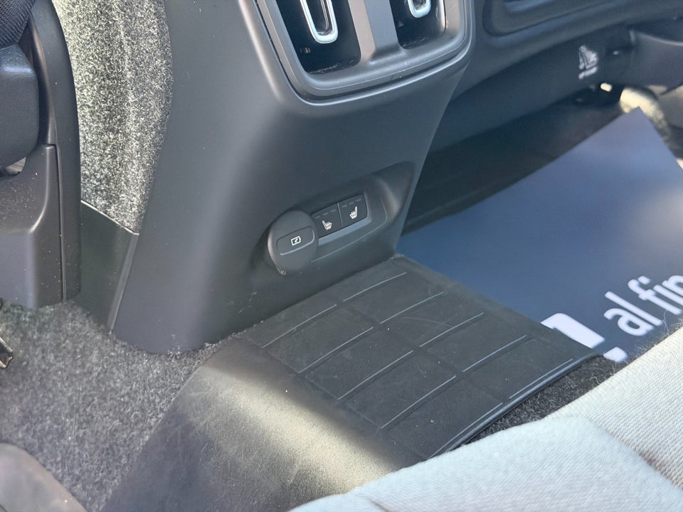 Volvo XC40 ReCharge Plus 5d