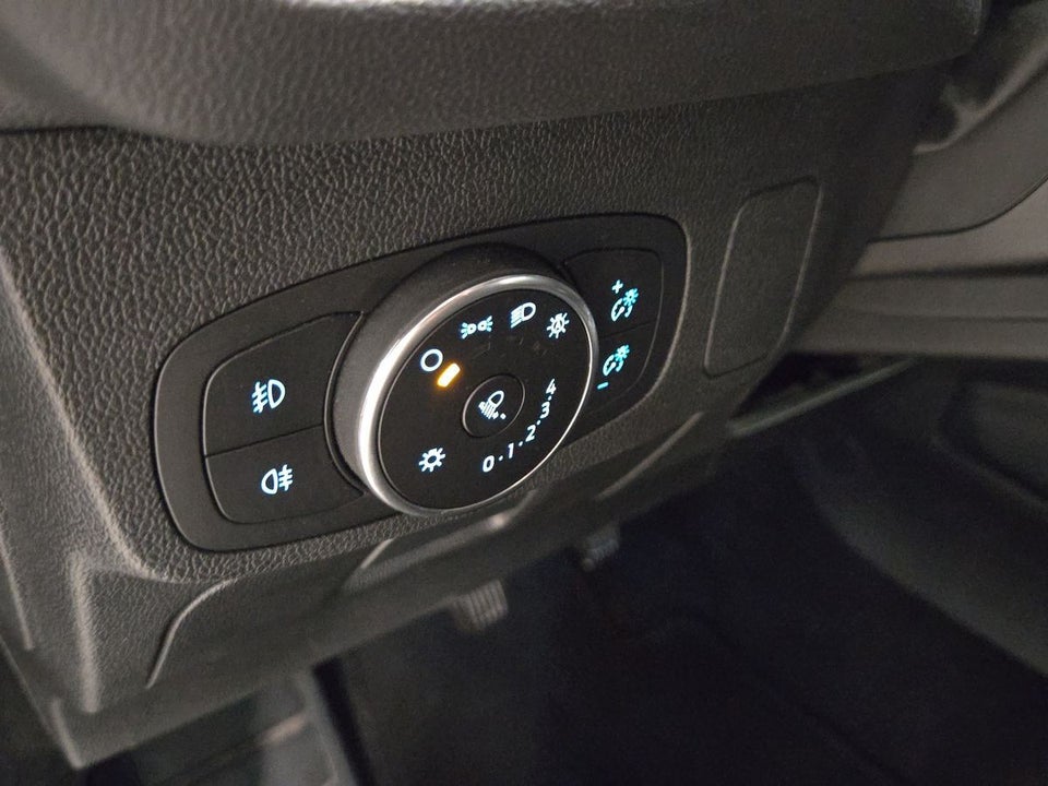 Ford Focus 1,0 EcoBoost Titanium stc. Van 5d