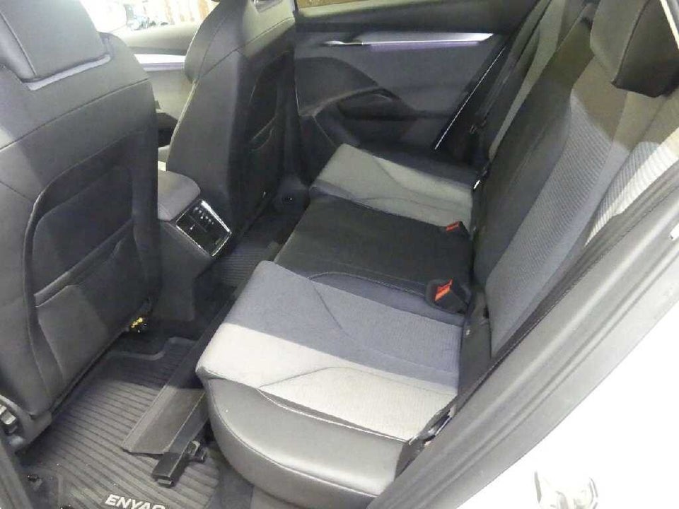 Skoda Enyaq 80 iV Plus Loft 5d