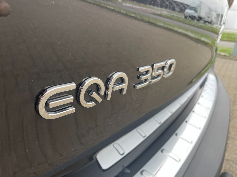 Mercedes EQA350 AMG Line 4Matic 5d