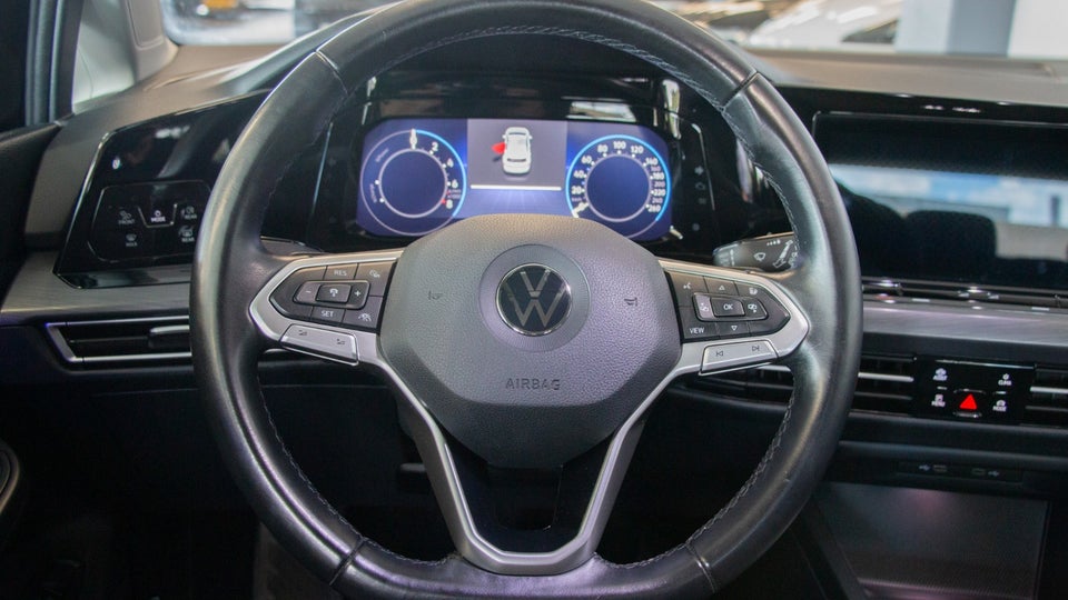 VW Golf VIII 1,4 eHybrid DSG 5d