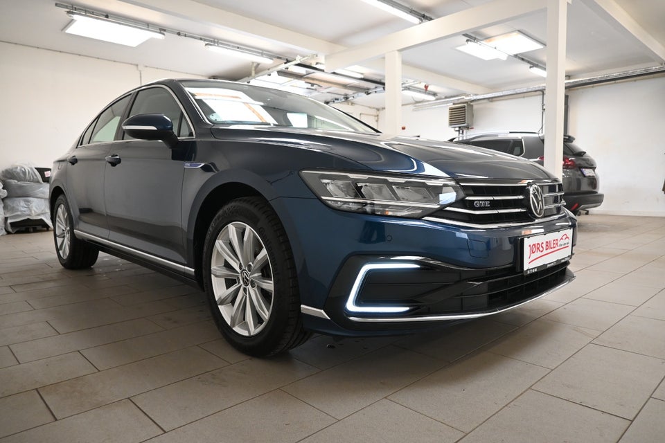 VW Passat 1,4 GTE+ Pro DSG 4d