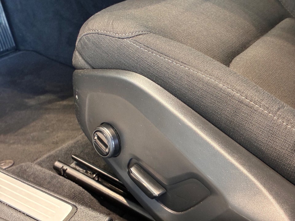 Volvo V60 2,0 T5 250 Momentum aut. 5d