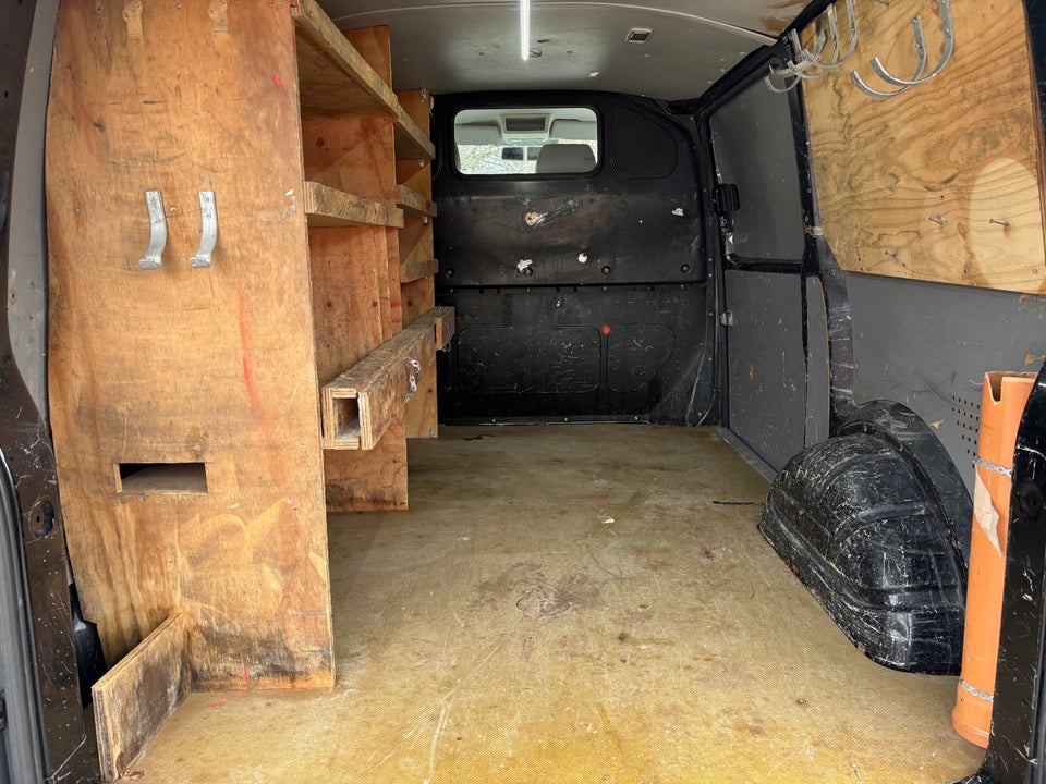 VW Transporter 2,0 TDi 140 Kassevogn kort