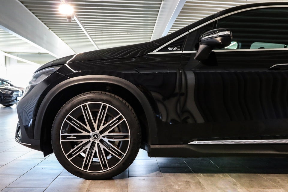 Mercedes EQE350 SUV AMG Advance Plus 4Matic 5d