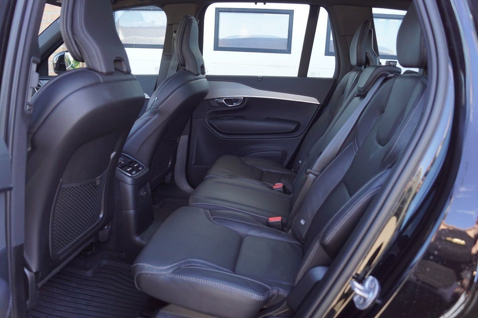 Volvo XC90 2,0 T8 ReCharge R-Design aut. AWD 7prs 5d