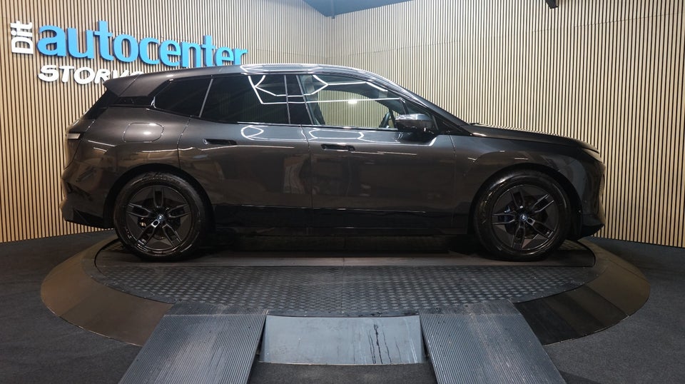 BMW iX xDrive40 Sport Line 5d
