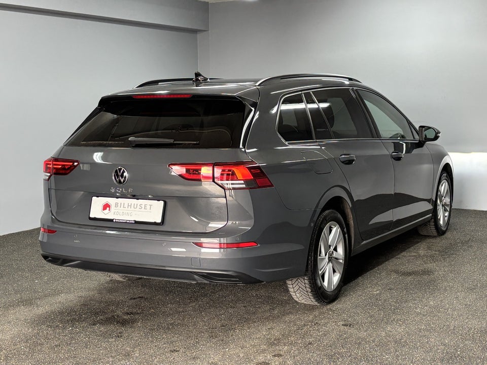 VW Golf VIII 1,5 eTSi 130 Life Variant DSG 5d