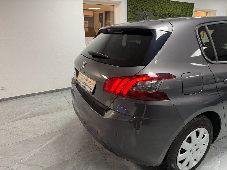 Peugeot 308 1,5 BlueHDi 130 Active 5d