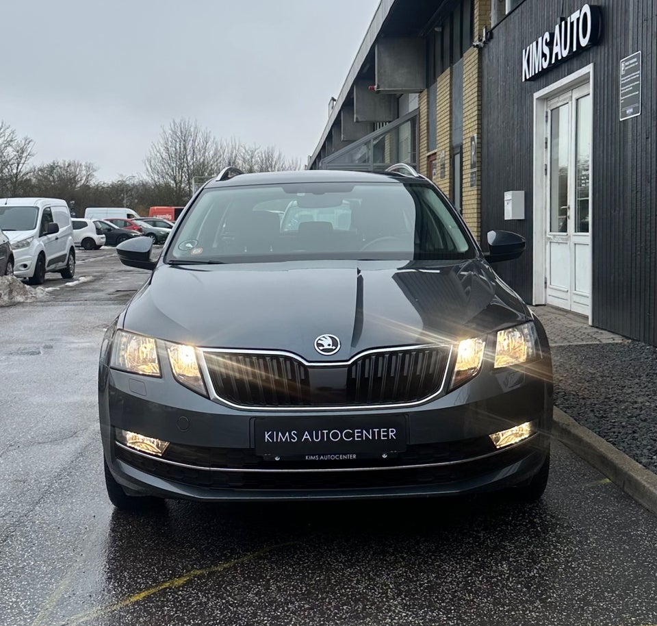 Skoda Octavia 1,6 TDi 115 Style Combi DSG 5d