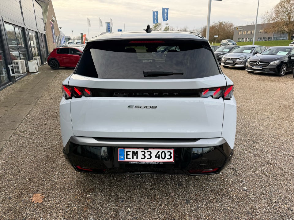 Peugeot e-5008 77 GT Pack 7prs 5d