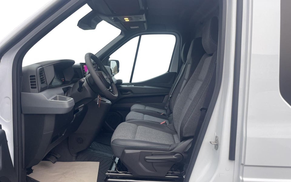 Nissan Interstar 87 L2H2 Tekna