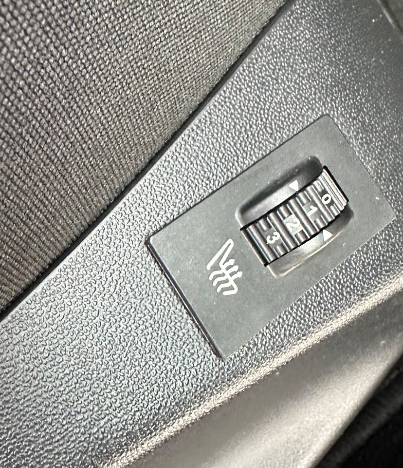 Peugeot 208 1,2 VTi Active 5d