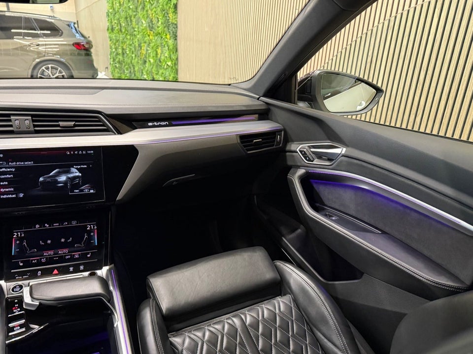 Audi e-tron 55 S-line quattro 5d